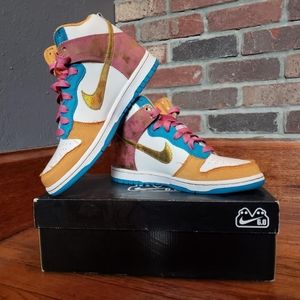 NIKE Dunk High 6.0 size 9 Swan Metallic Gold